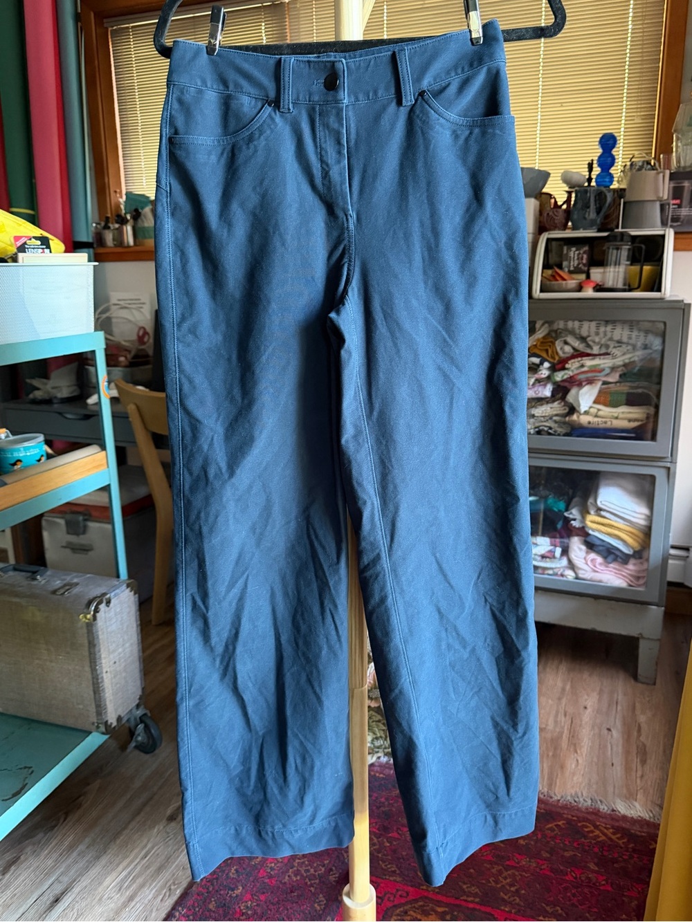 Lululemon dark navy Easy Five high-rise wide leg slacks women's size 28/8